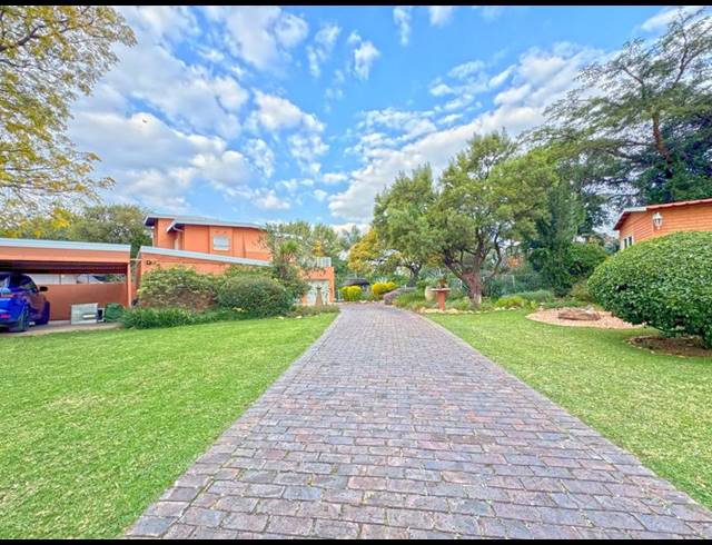 3 BEDROOM HOUSE FOR SALE IN WELTEVREDEN PARK